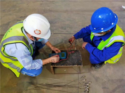 配合监理对热电偶进行效验