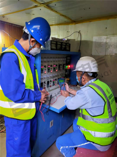 配合监理对设备进行效验